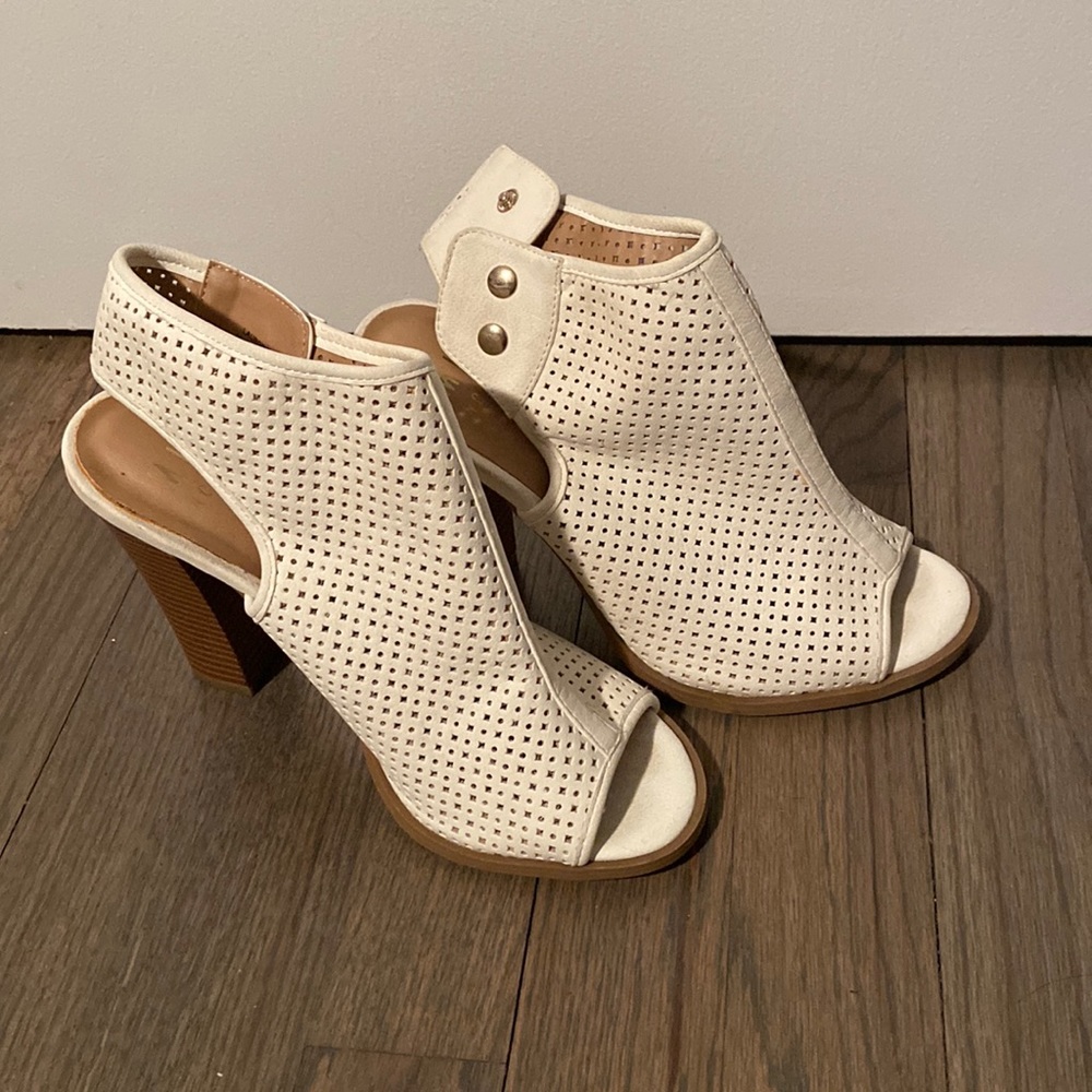 Mix No. 6 White Leather Booties size 6